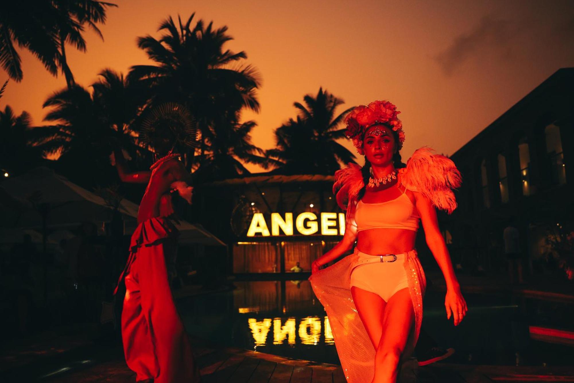 Angel Beach אונה ואטונה מראה חיצוני תמונה